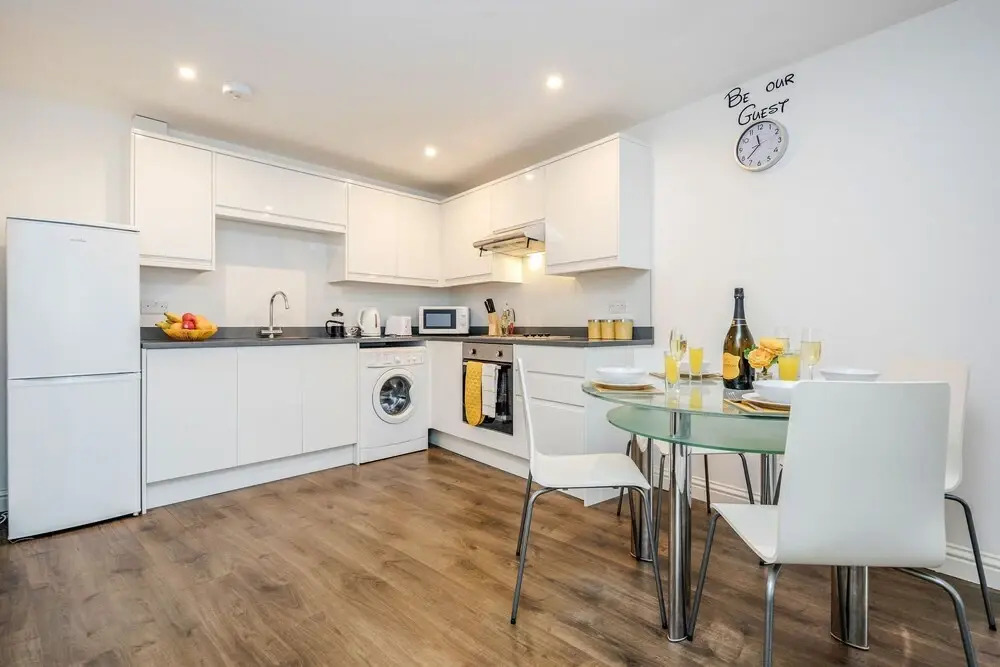Watford High Street - Modernview Serviced Accommodation F10