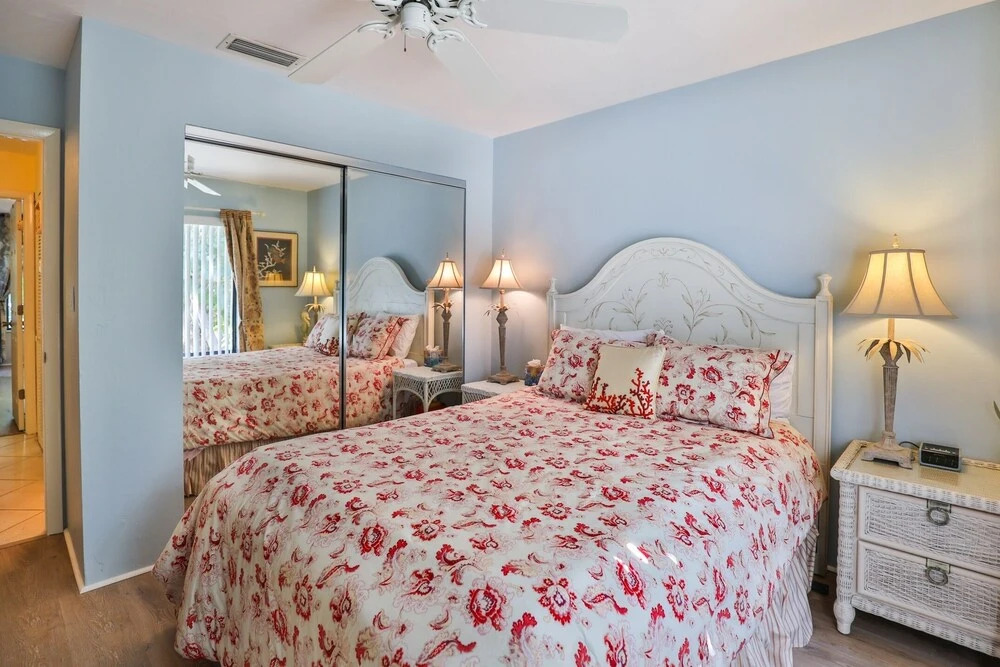 The Lakeside Beach 2 Bedroom Home
