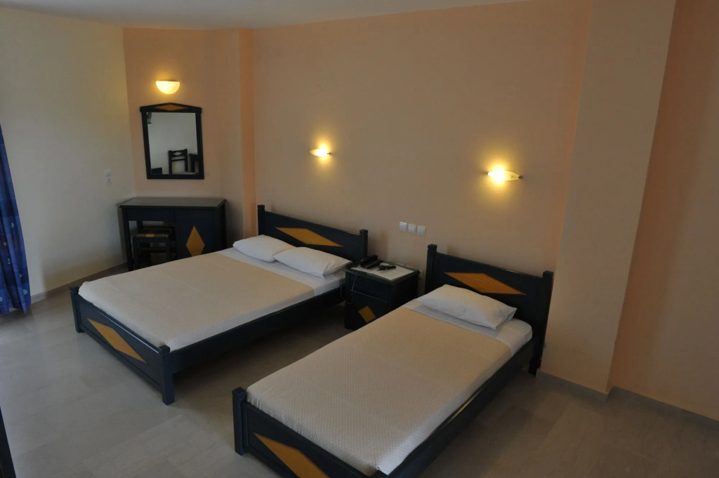 Adonis Hotel