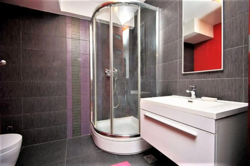 Centrally located 2 bedroom apartment