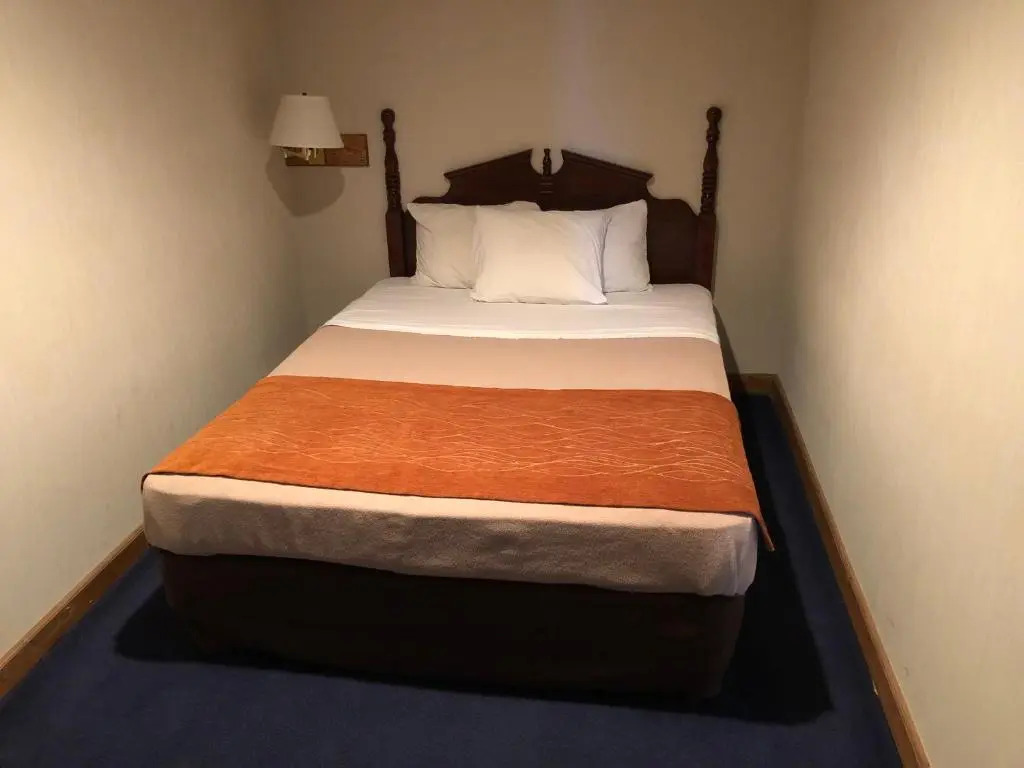 Denison Inn and Suites