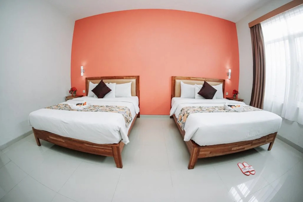 Summer Quest Hotel