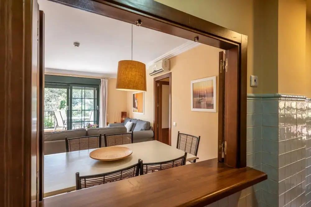 Golfside Comfort With Terrace & Pool