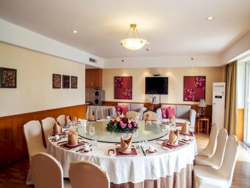 Golden Height Hotel