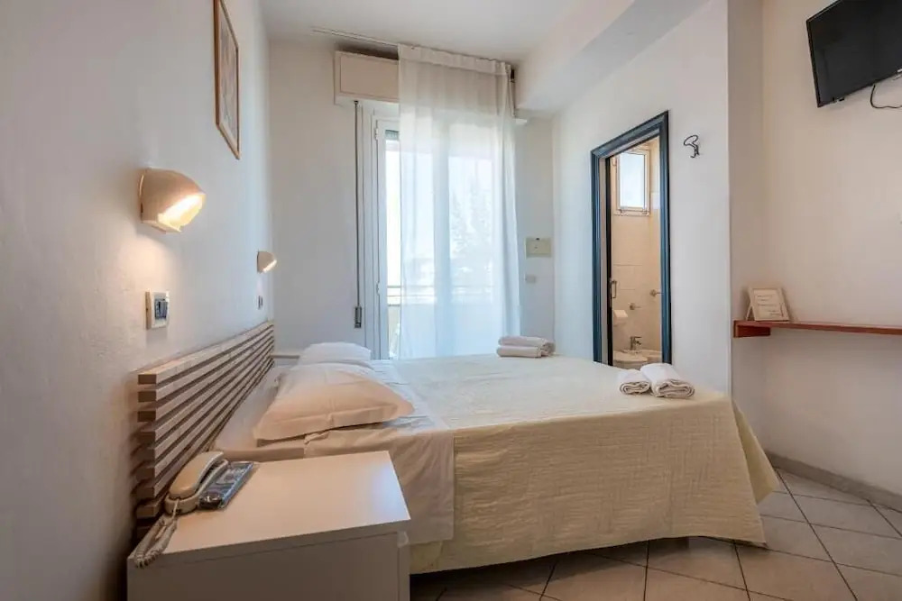 HOTEL JOHN