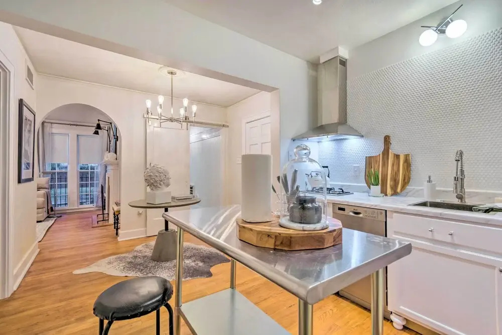 Charming Little Rock Condo: Walk to Downtown!