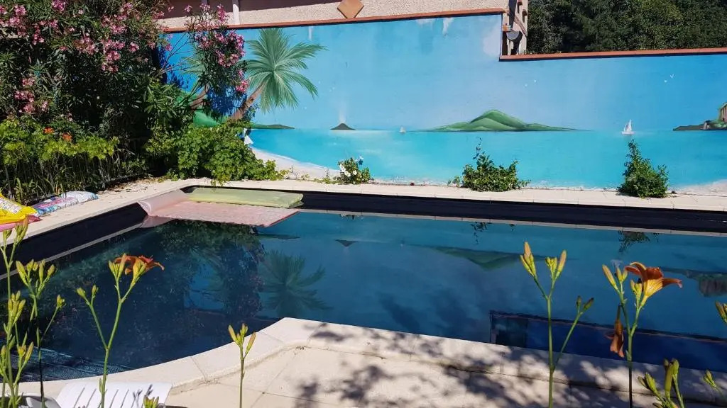 2 chambres et salle de bain un oasis de bien être Piscine