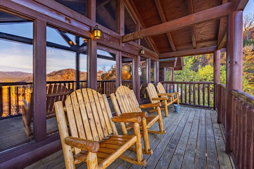 Picture Perfect- Seven Bedroom Cabin