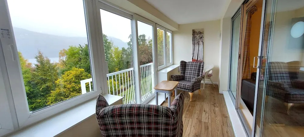 Loch Rannoch Highland Club Pine Marten Lodge 03