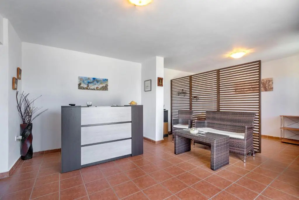 Regginas Apartments