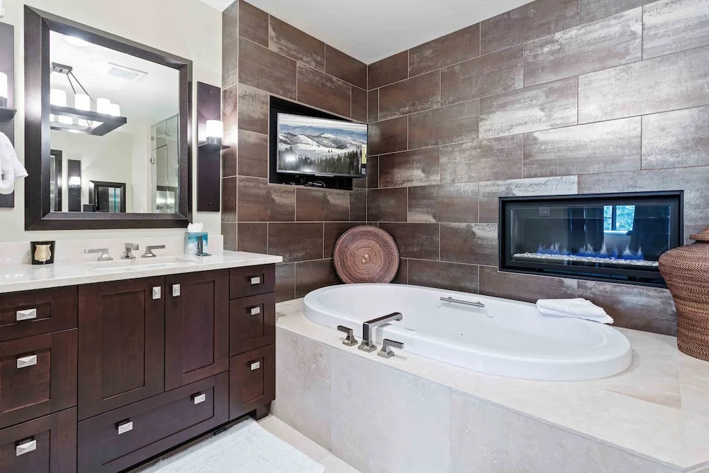 Ski-In Ski-Out 3BR Deer Valley Retreat condo