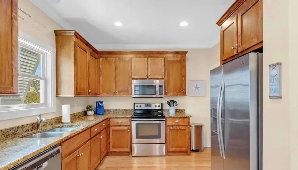 7018 Rookery 3 New Listing 2 Pools 1 min to Beach
