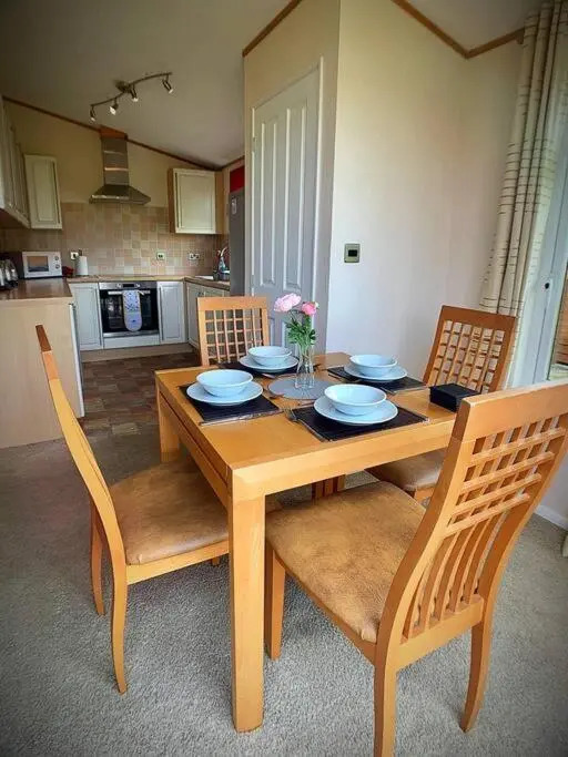 Relaxing 2-Bedroom holiday lodge in Cornwall