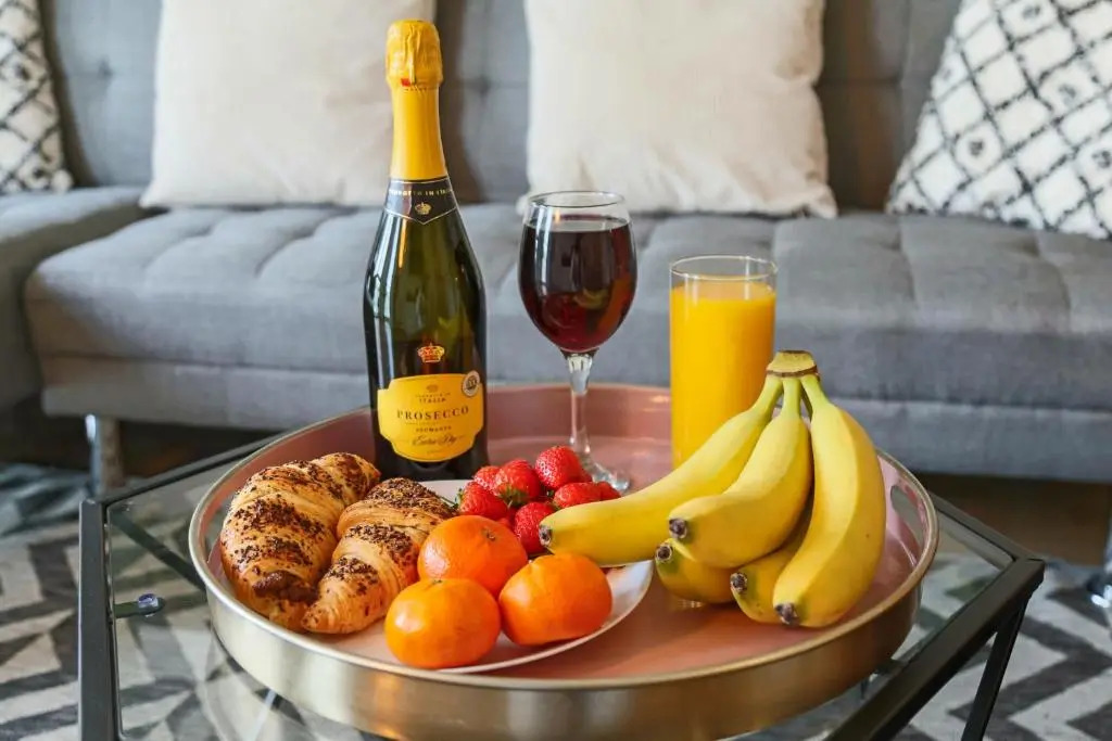 Luxury 1 Bedroom Hub Apartment - Central MK - Free Parking & Smart TV by Yoko Property