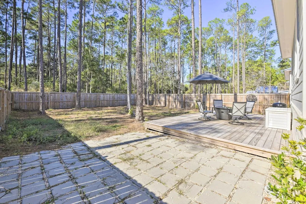 Modern Santa Rosa Beach Retreat w/ Yard & Patio
