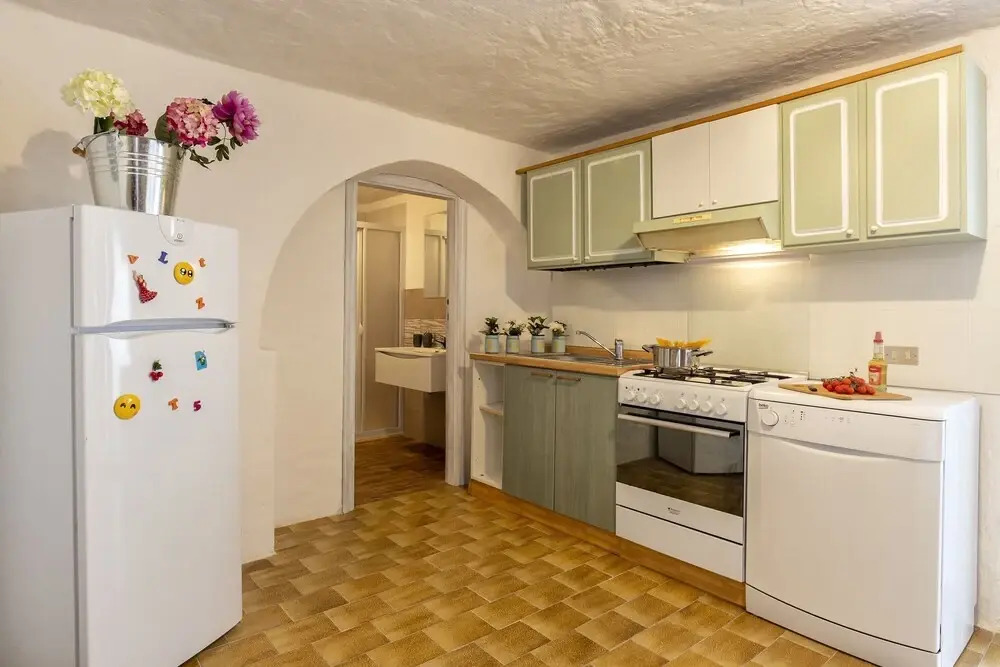 Sea View Villa for 11 People With Enclosed Park Near the Beach