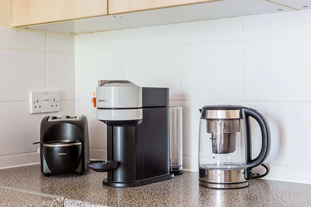Modern 1 Bedroom Apartment in West London