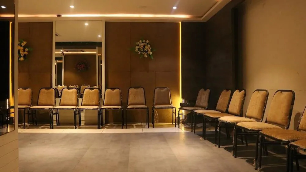 Hotel Bhagwati Park