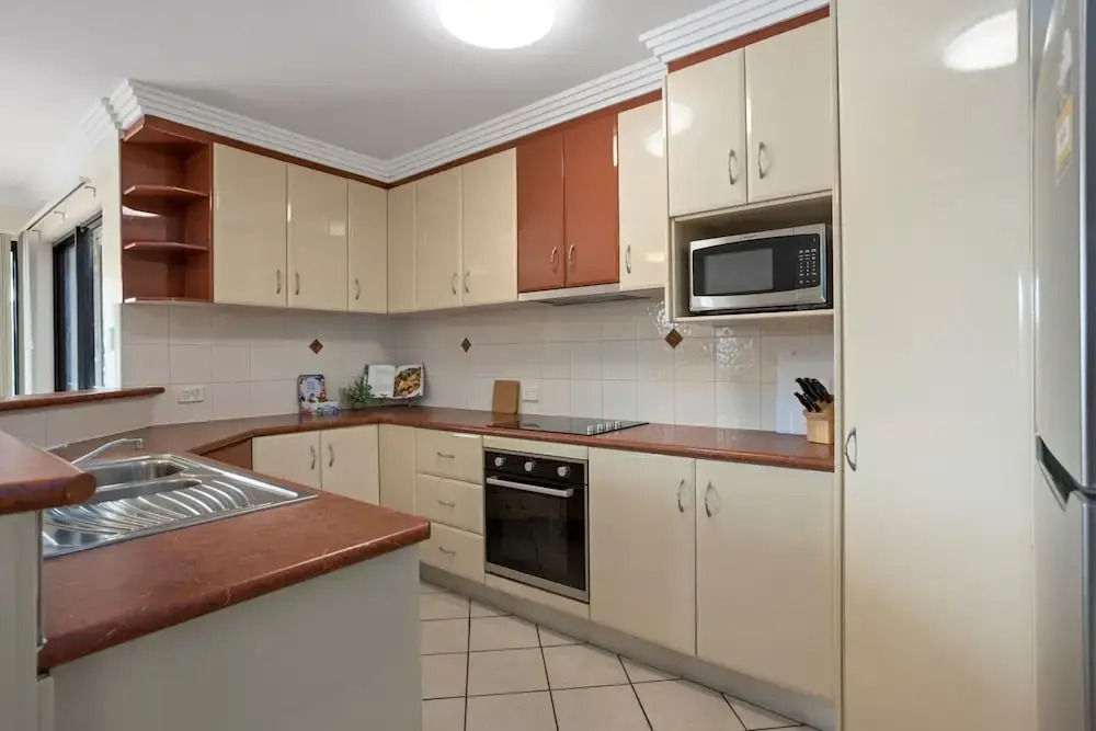 Comfy 2-bedroom Family Apartment With Free Parking