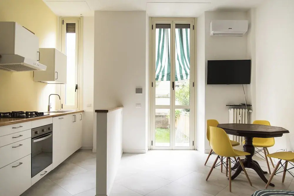 1 Bedroom Flat with Garden