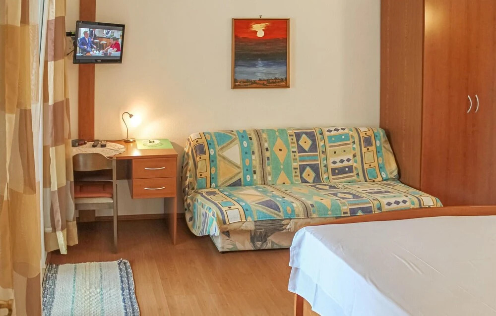 Stunning Apartment in Podgora With 1 Bedrooms and Wifi