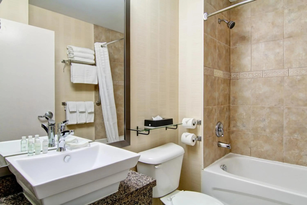 Best Western Plus Bowmanville