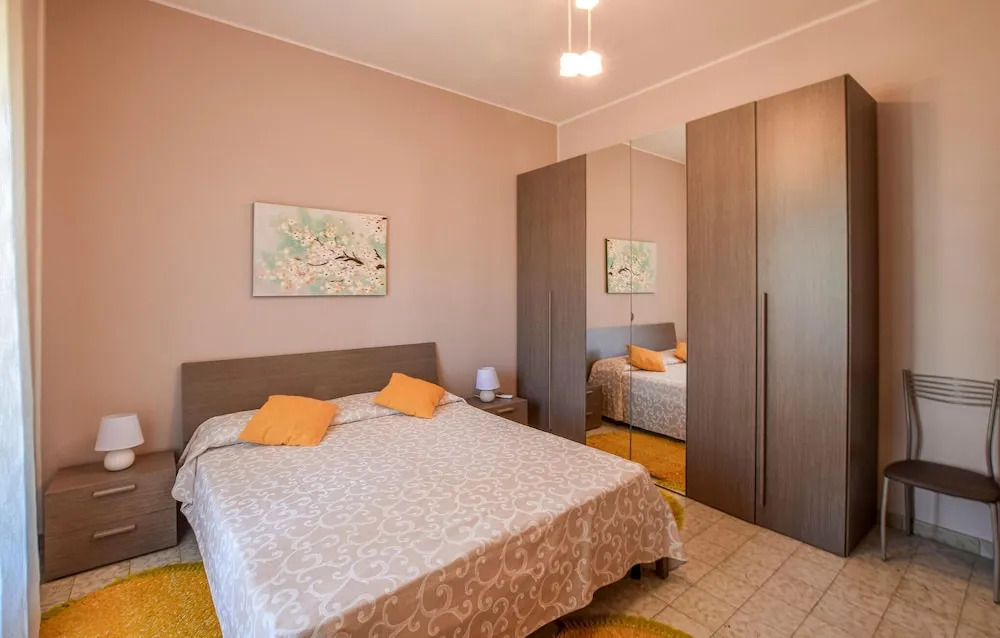 Nice Apartment in Guardavalle Marina With 1 Bedrooms