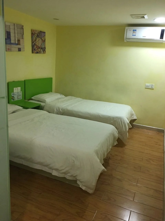 Yimi Hotel Changshou Metro Branch
