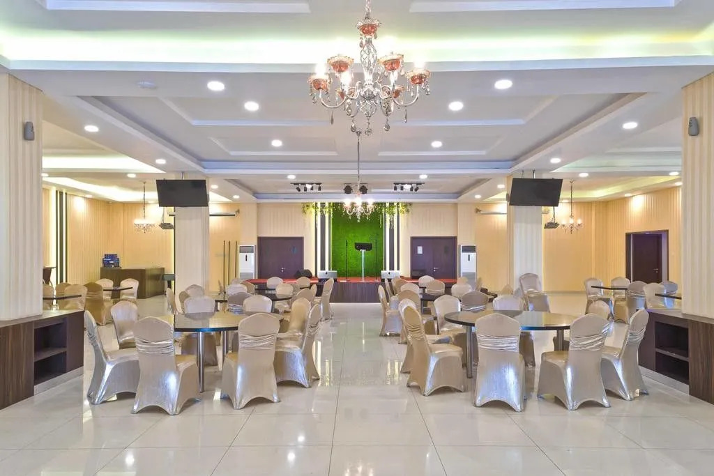 RedDoorz Premium near Kawasan Industri Cikarang
