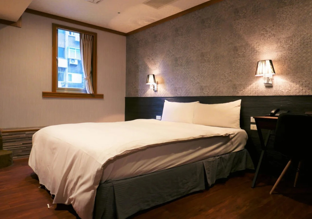 Ours Inn