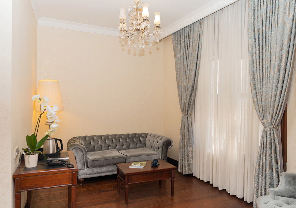 Atik Palas Hotel