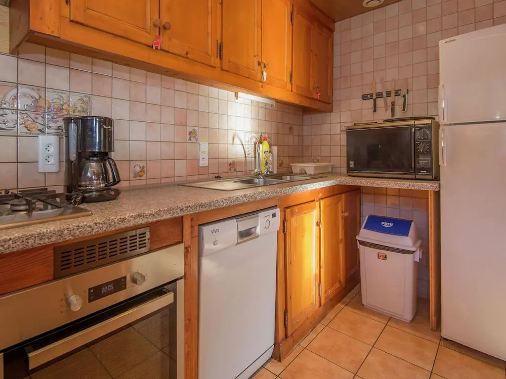 Comfortable Detached House for 14 People at the Lively Les Gets