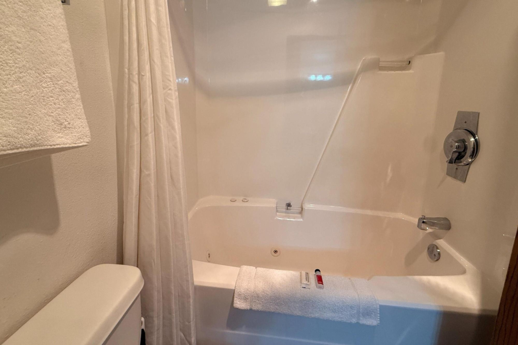 Westwood Inn & Suites Kimball I 90