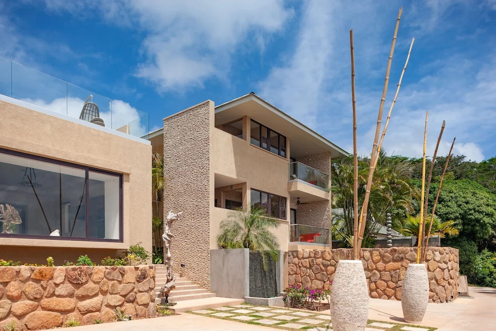 Le Duc Hillside Villas