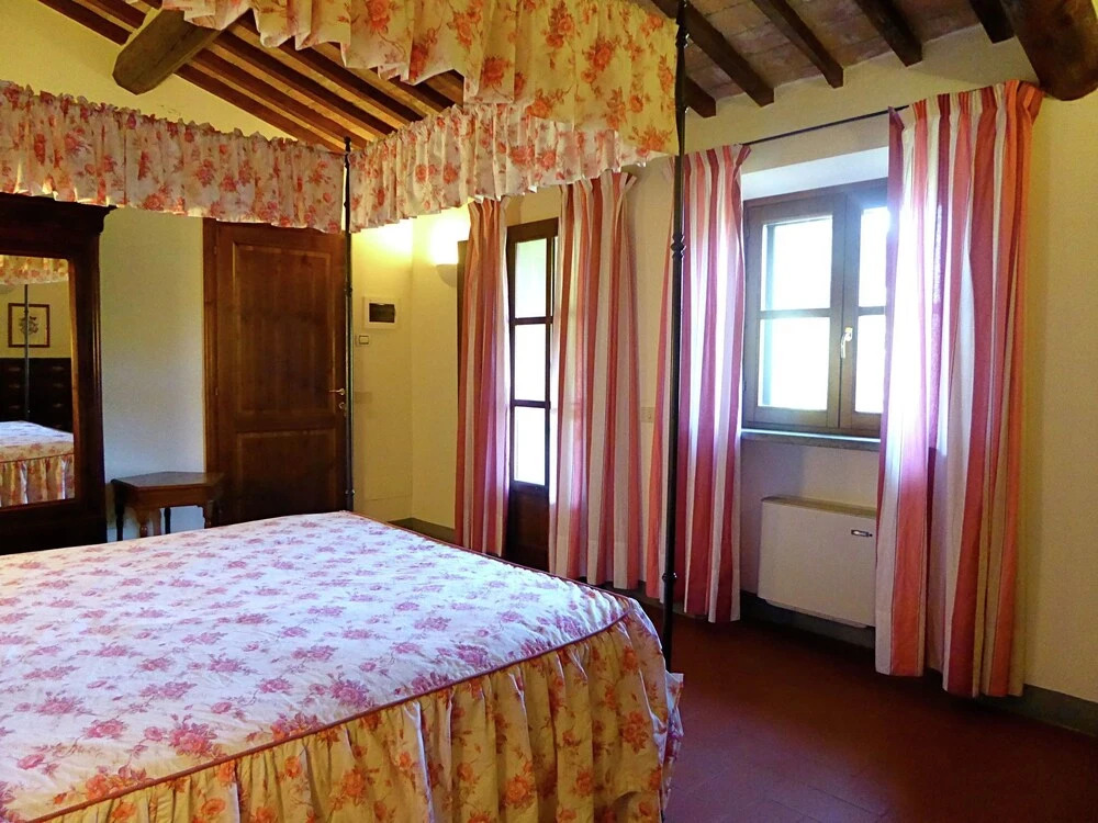 Beautiful Villa in Lari, with swimming pool