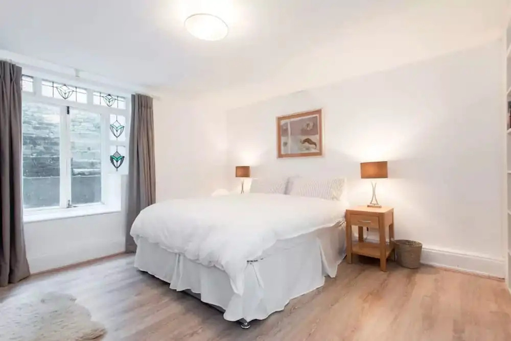 2 Bedroom Victorian House With Garden