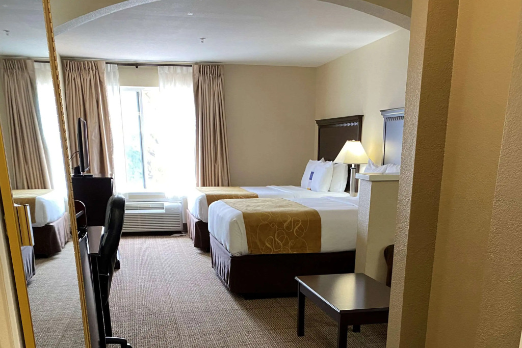 Comfort Suites Tulare Sequoia Gateway