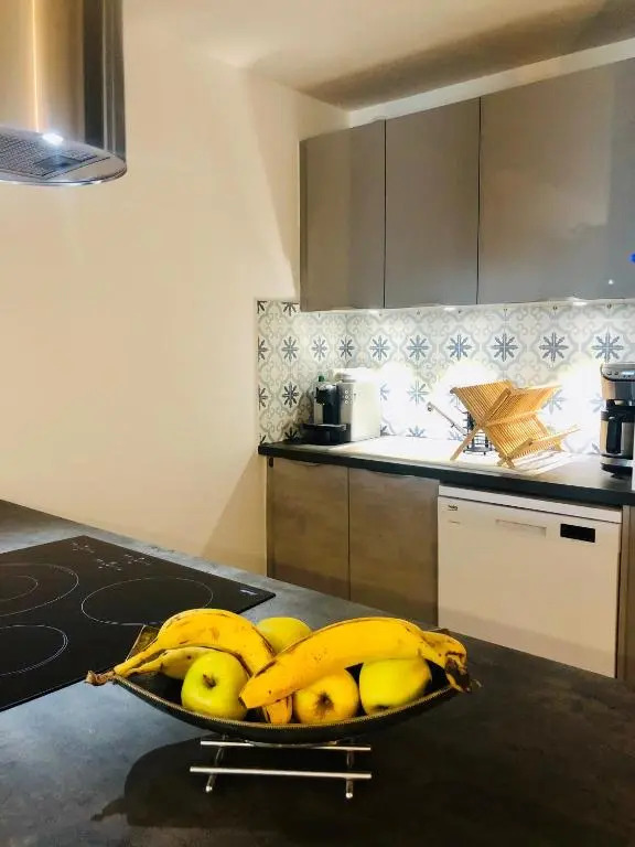 Nouvelle annonce : Appartement rénové de 66m2 pleine vue mer!