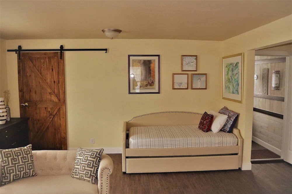 The Gateway - a Beautiful Relaxing Three Bedrooms Apartment