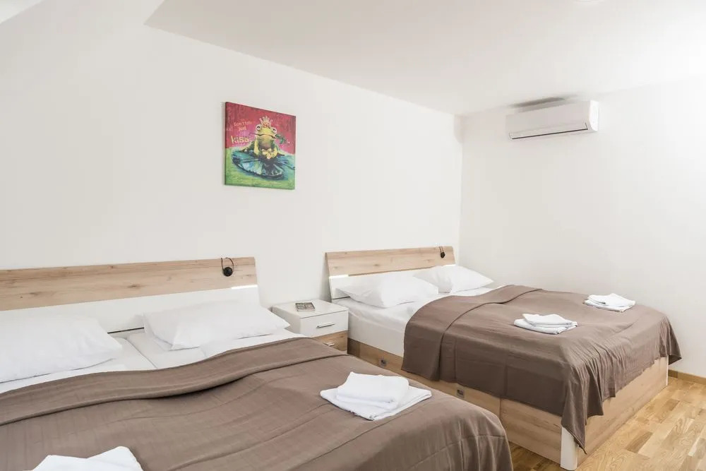 Hotelino Rooms