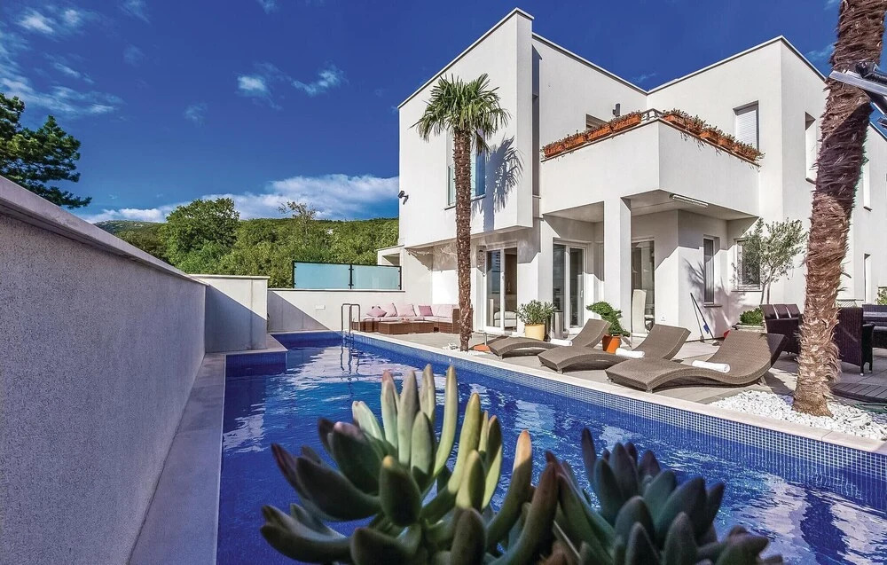 Awesome Home in Crikvenica With Wifi and 4 Bedrooms