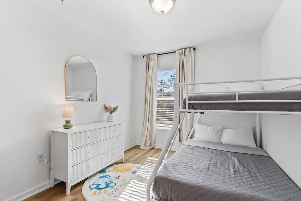 New Sleeps 7 Beach Fun Dining Palmaway