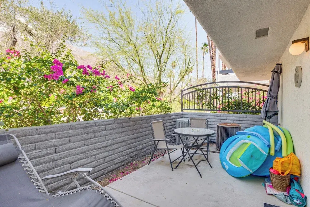 2 Mi to Downtown: Gated Condo in Palm Springs