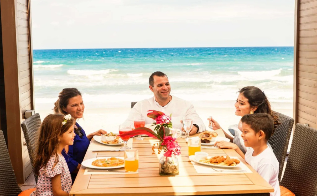 Indura Beach & Golf Resort, Curio Collection by Hilton