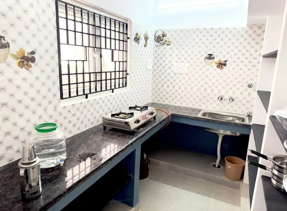 Sishya Hotels & Service Apartment Thoraipakkam, Chennai OMR, IT Expressway