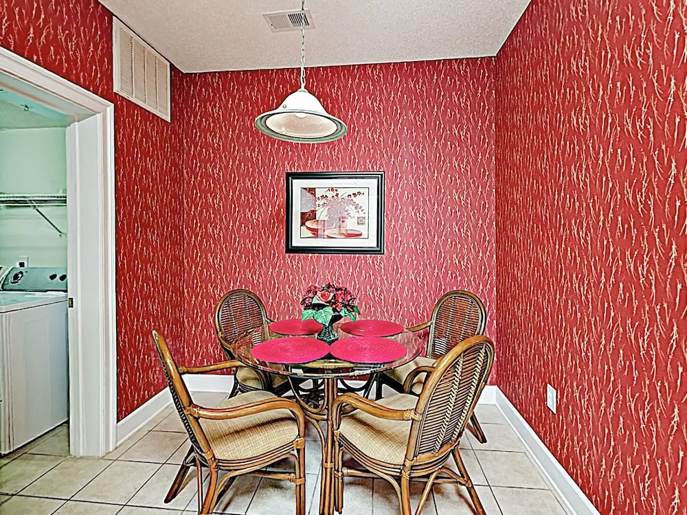 Exclusive Greenbriar W/ Golf & Beach Shuttle 2 Bedroom Condo