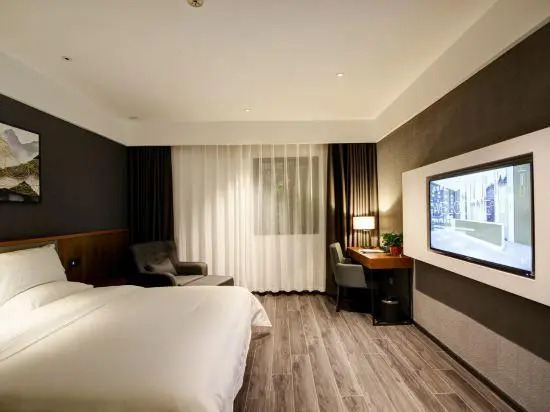 Starway Hotel