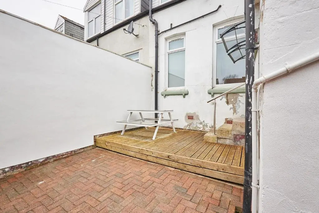 Host Stay 21 in Sunderland