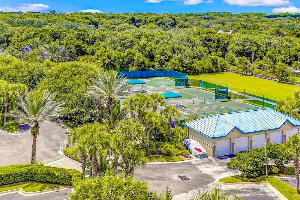 Oceanfront, 2nd-floor Condo With Balcony, Hdtvs, Wifi, AC & Shared Pool