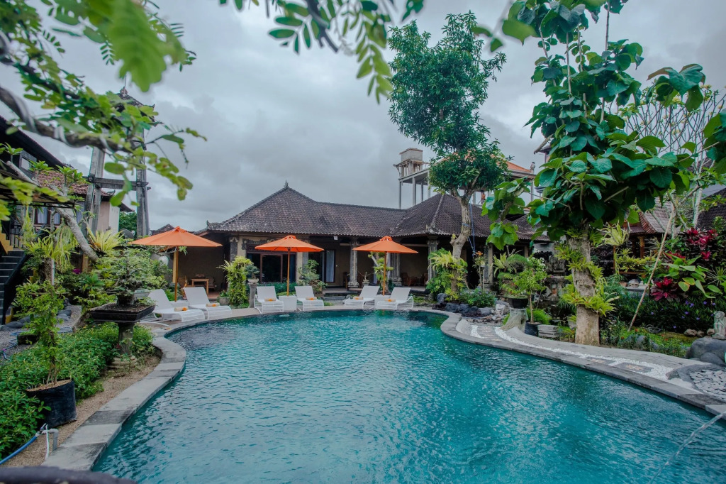 Capung Cottages